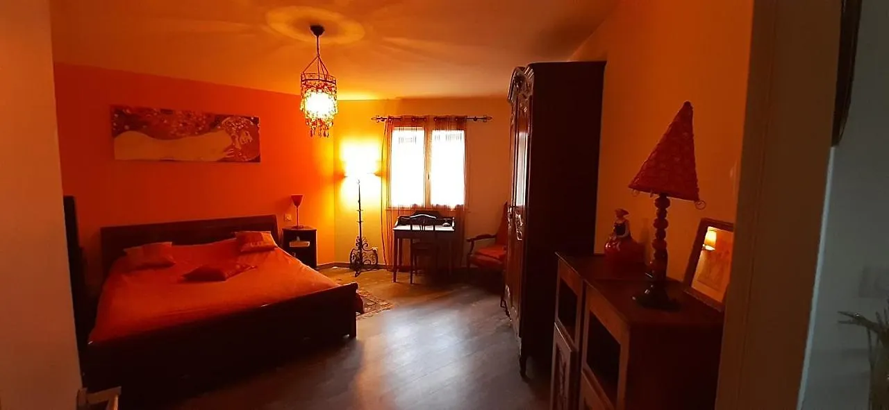 La Cle Des Anges Avec Piscine Chauffee Apartman Egliseneuve-pres-Billom Franciaország
