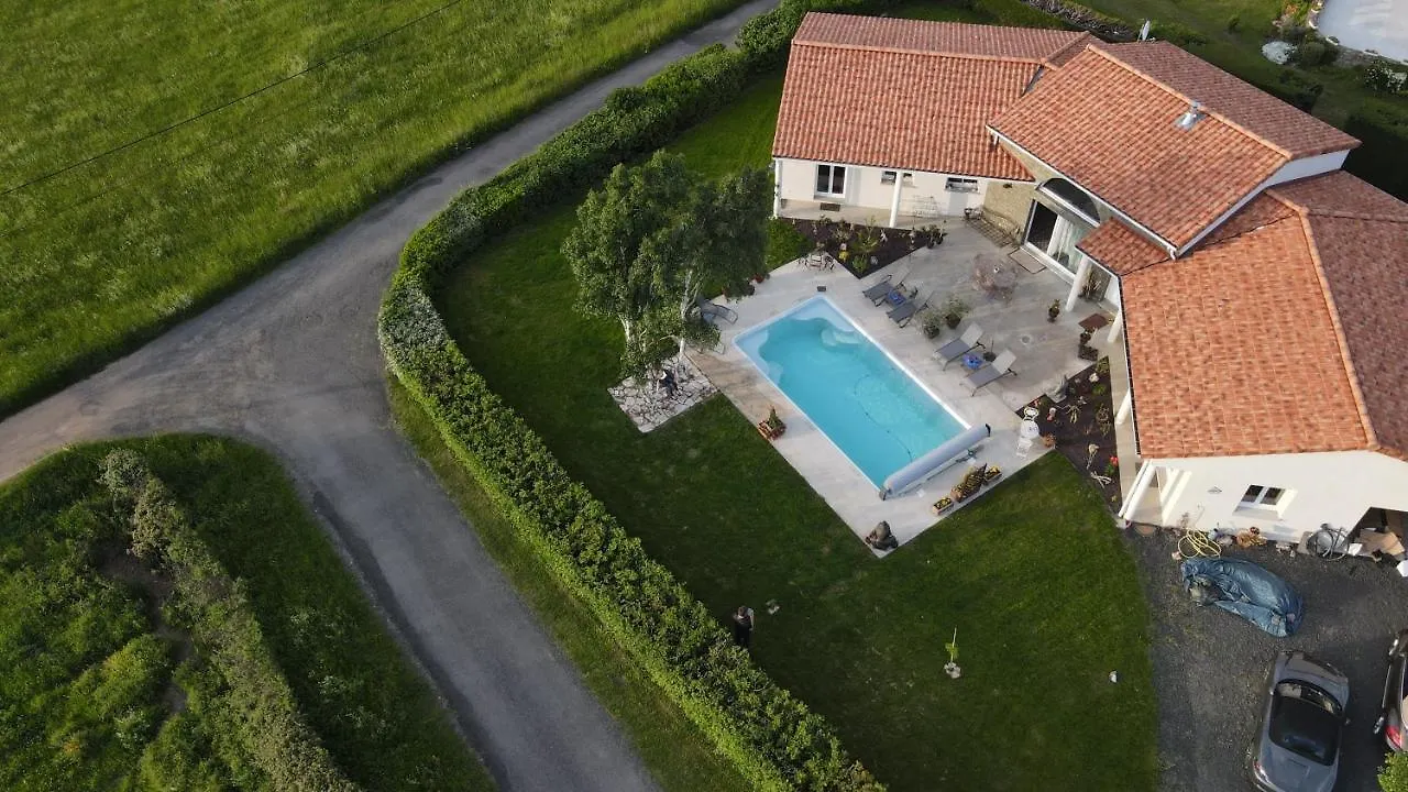 La Cle Des Anges Avec Piscine Chauffee Apartment Egliseneuve-pres-Billom 0*,